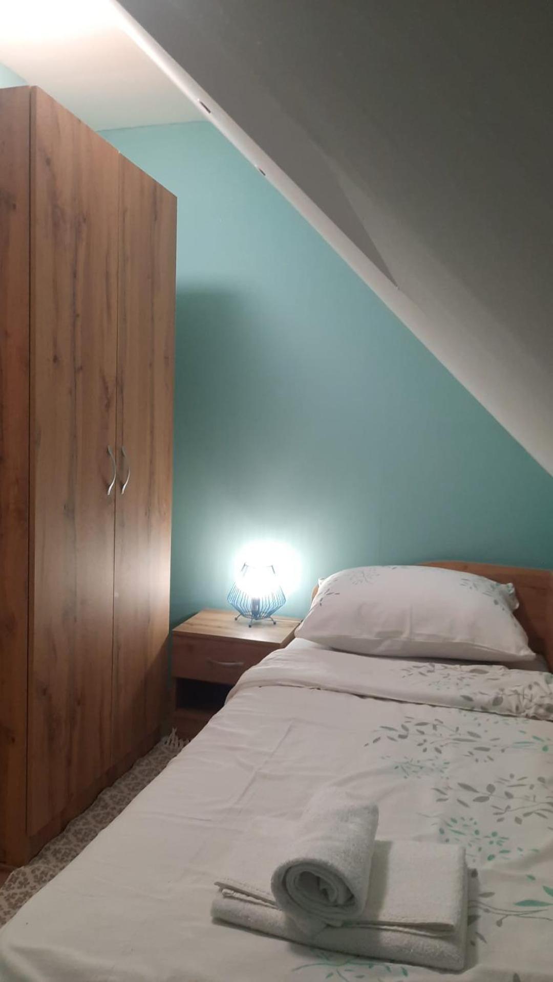Ferienwohnung Wooden House Ante Self Check - In And Check - Out Otočac Exterior foto