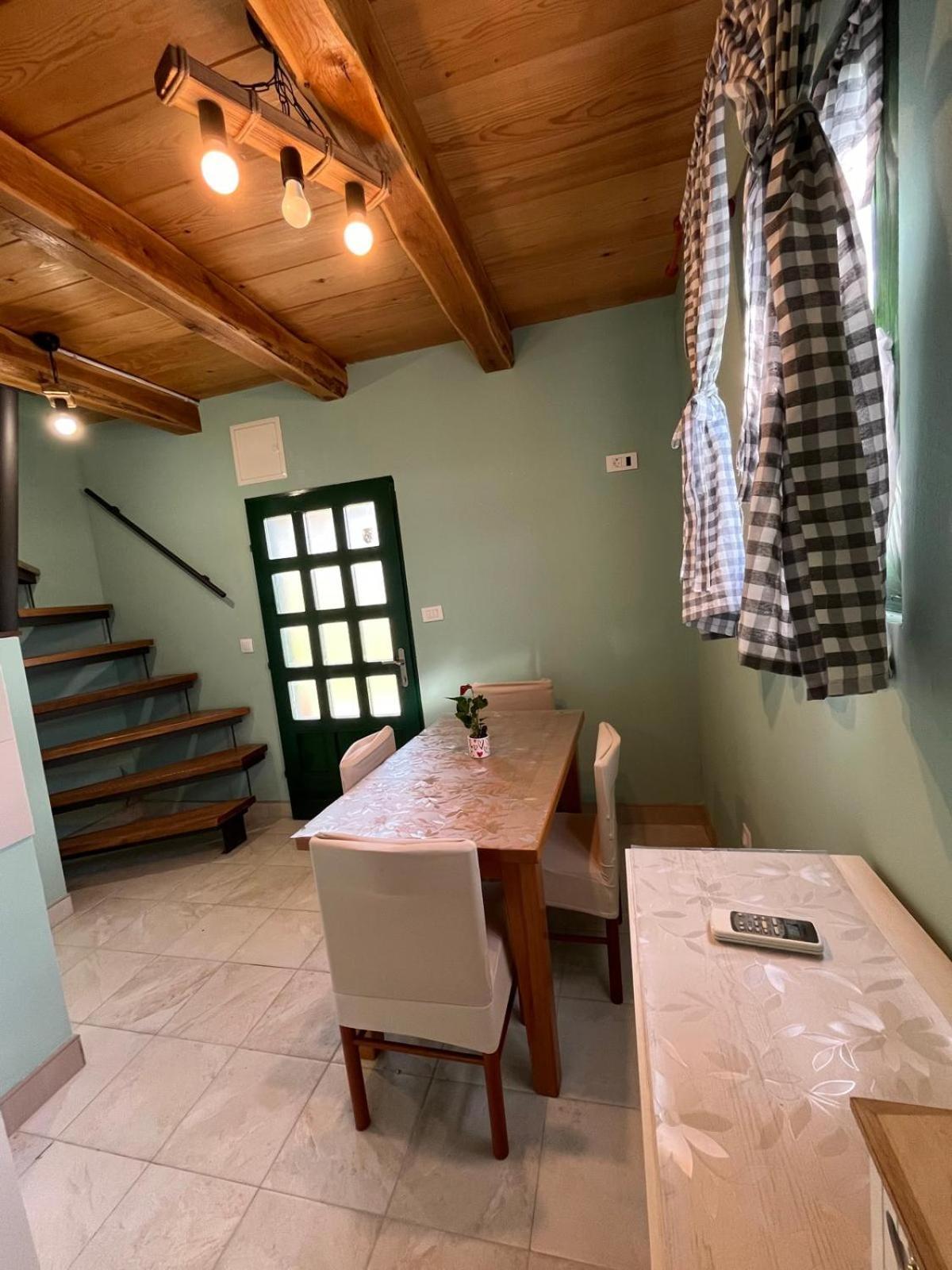 Ferienwohnung Wooden House Ante Self Check - In And Check - Out Otočac Exterior foto