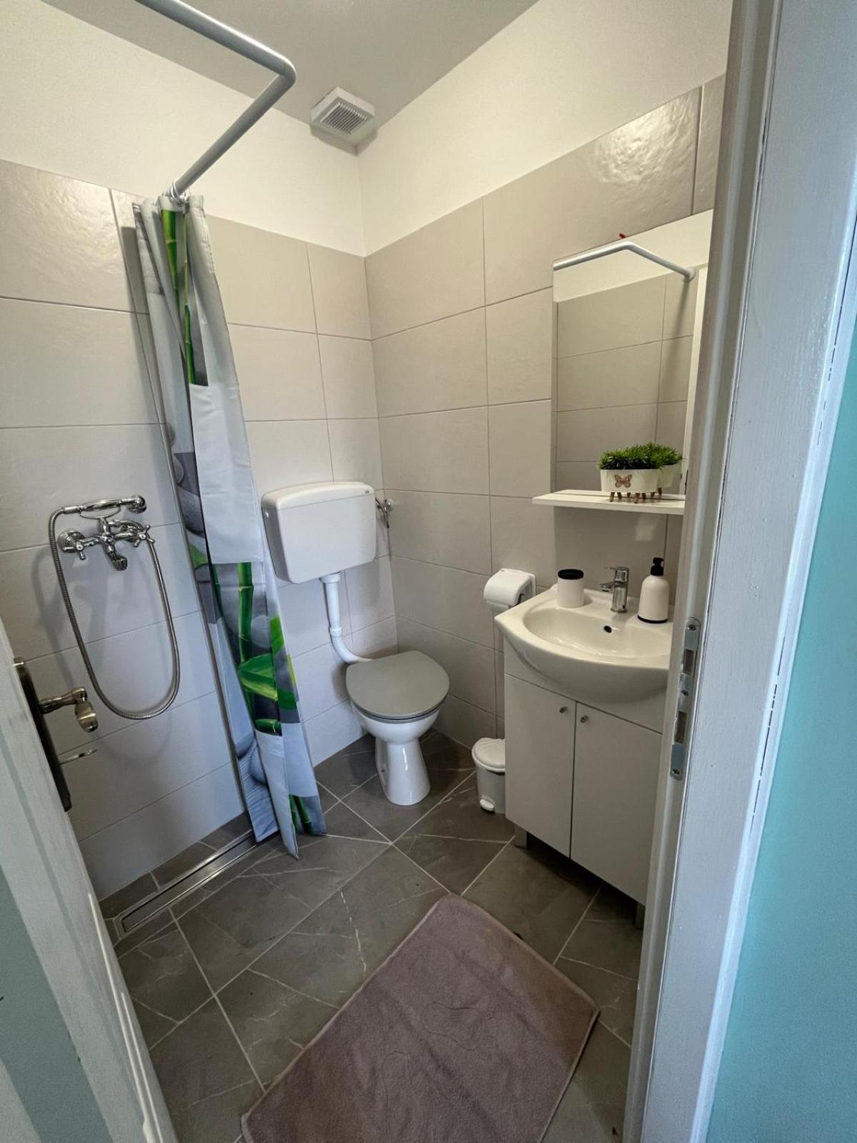 Ferienwohnung Wooden House Ante Self Check - In And Check - Out Otočac Exterior foto