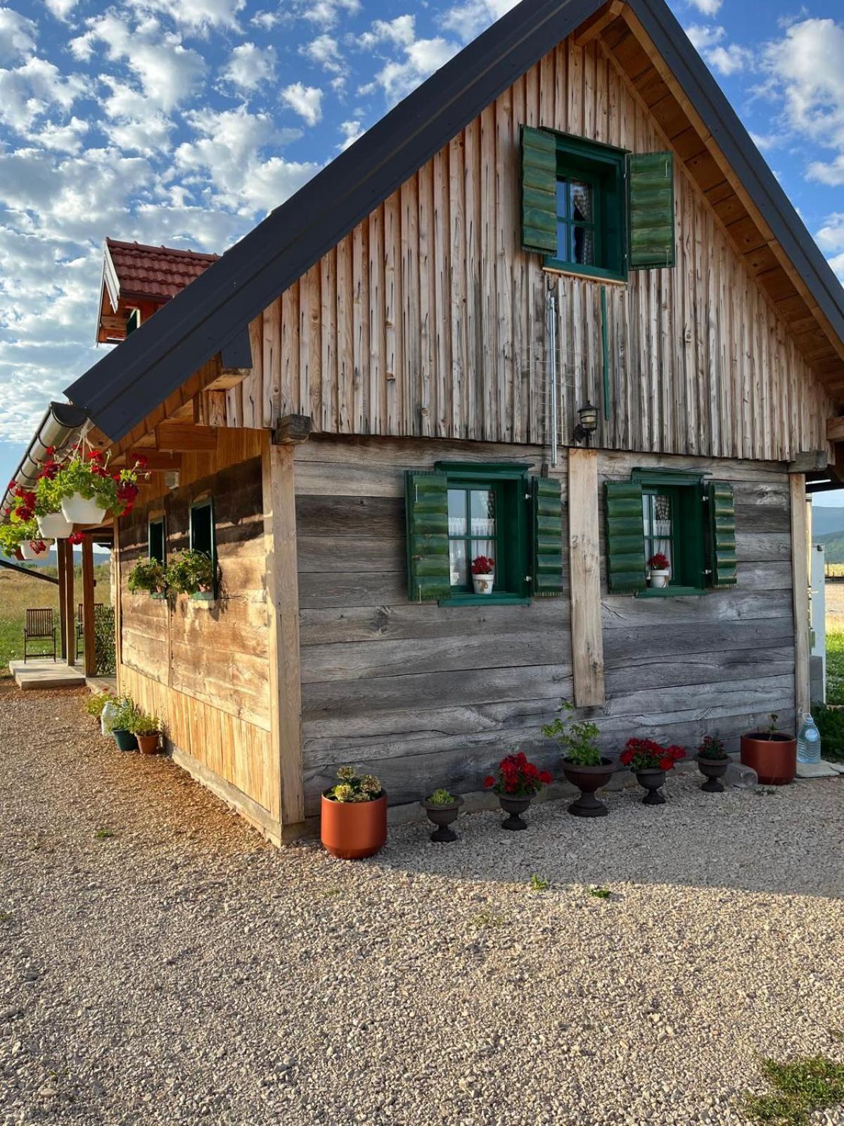 Ferienwohnung Wooden House Ante Self Check - In And Check - Out Otočac Exterior foto